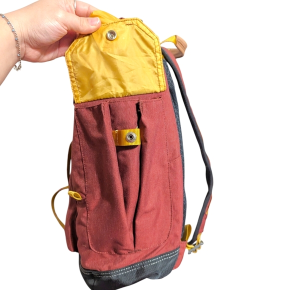 Eddie Bauer Backpack Bygone 25L Hiking Outdoors Multiple Pockets Red Yellow - Picture 5 of 11